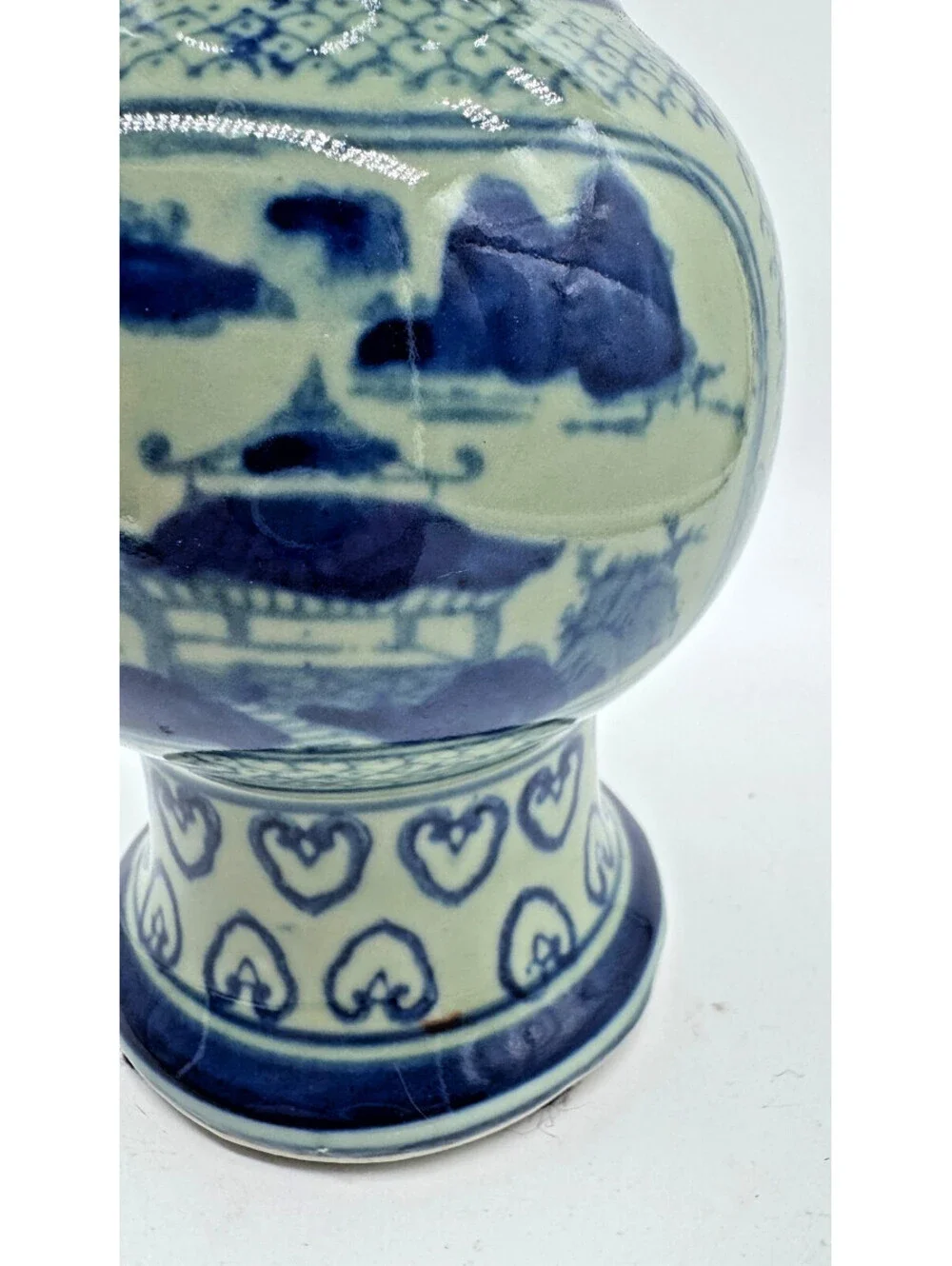 Vintage Chinese Blue White Porcelain Landscape Vase Chinoiserie 10.5